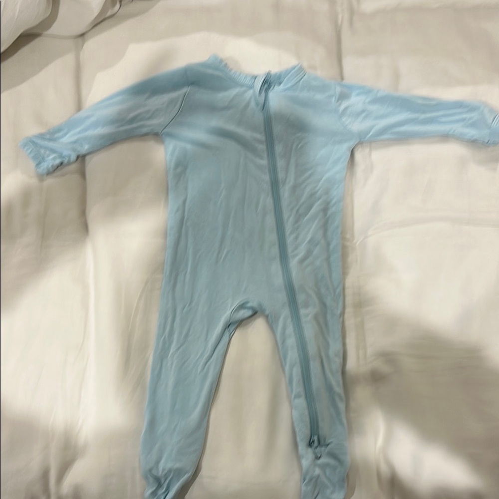 Light blue kyte footie